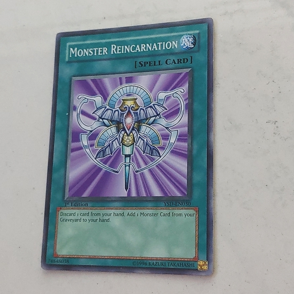 Yugioh Monster Reincarnation YSD EN030 1st edition card